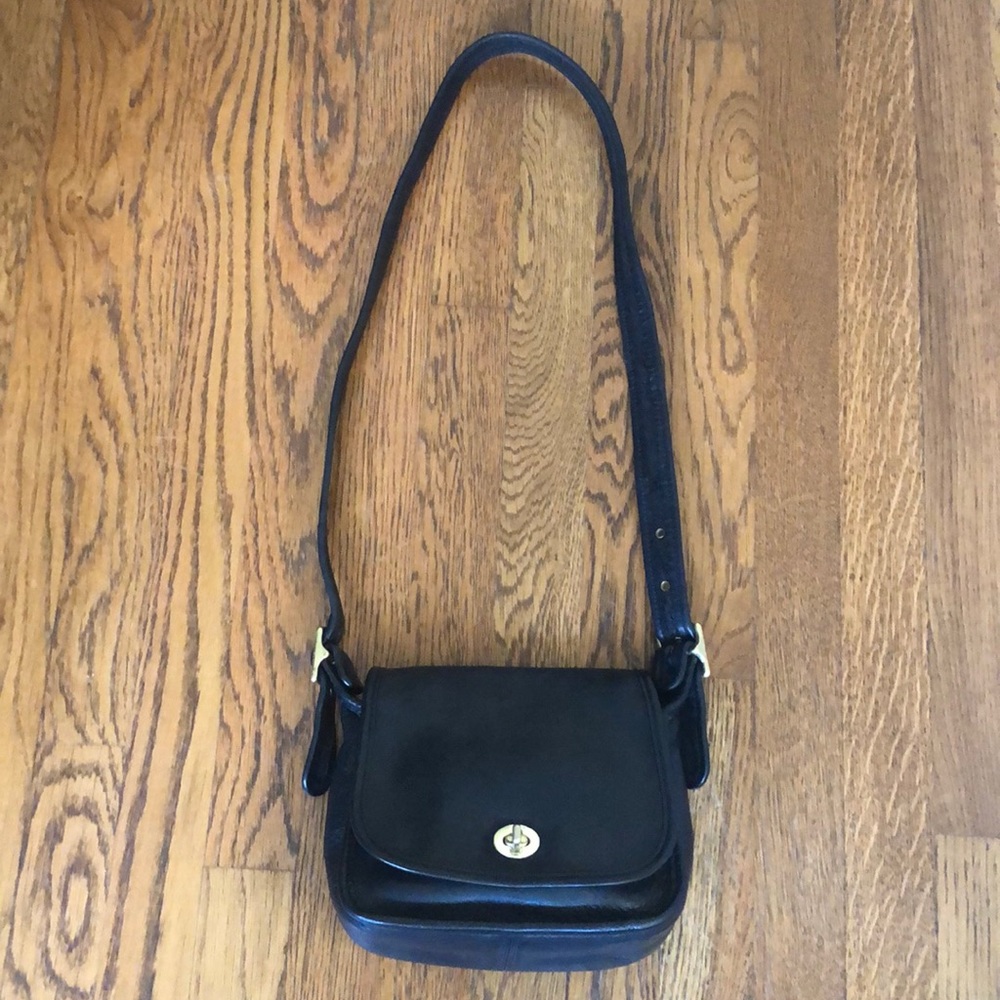 Vintage black leather Coach Trail bag 9965